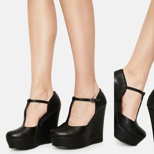 Size 9 Luna Wedges from Ellie shoes. Never worn in box